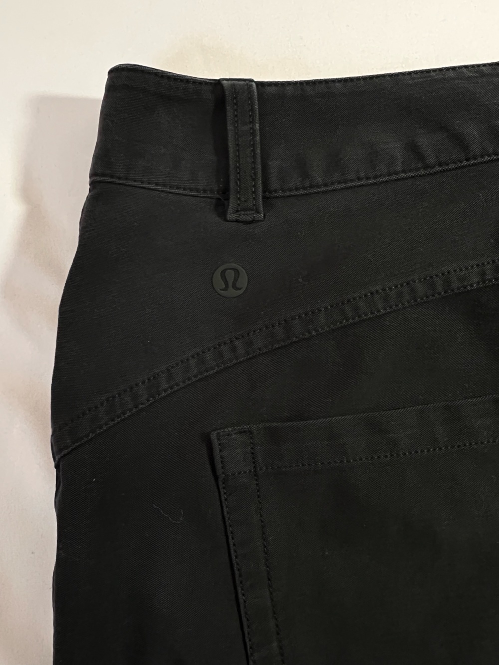 Lululemon Woman’s Black Pants Size 30 - Picture 7 of 10